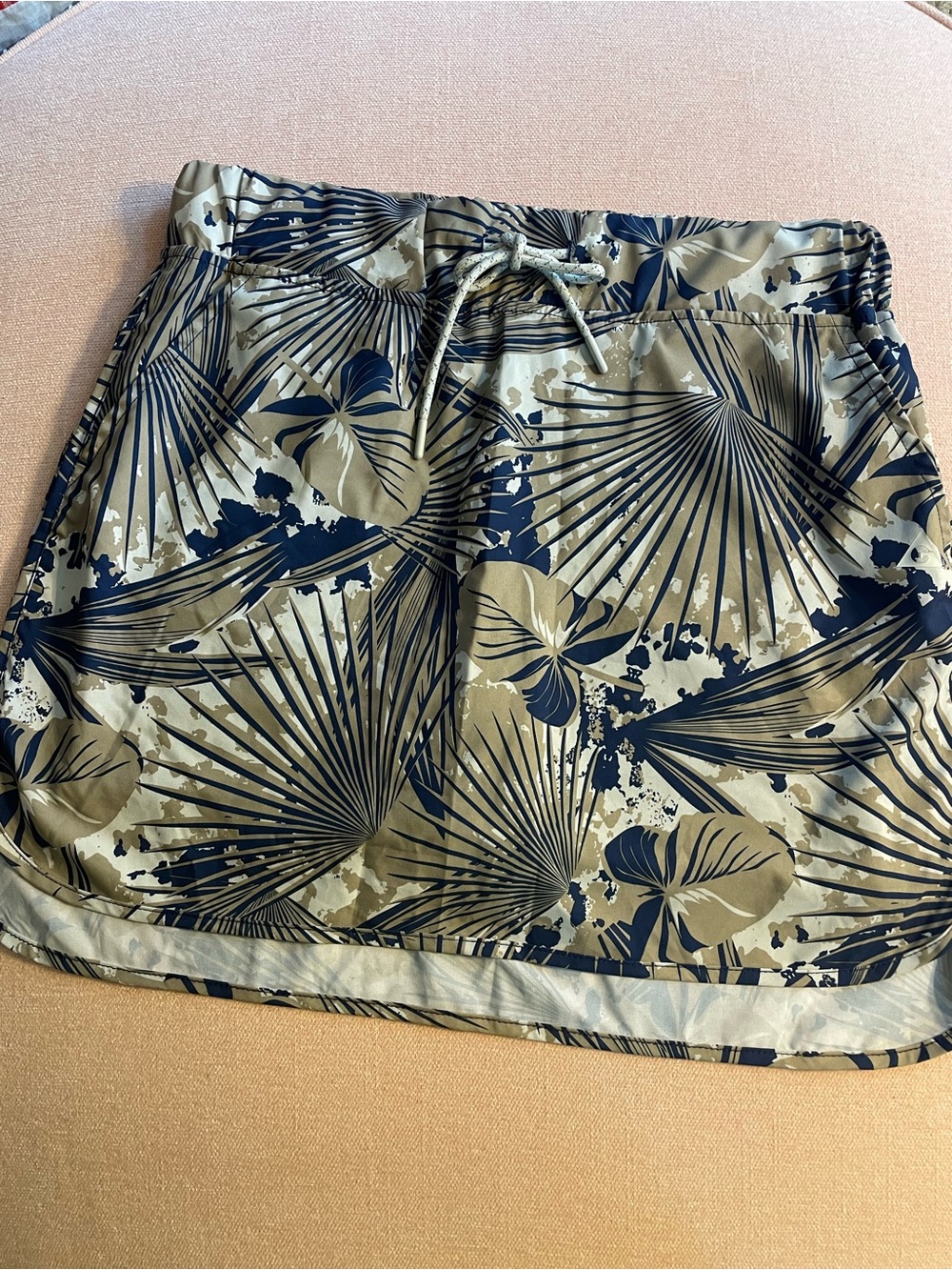 Gerry Weber Navy Skort with Gold Palm Frond Detail SZ M